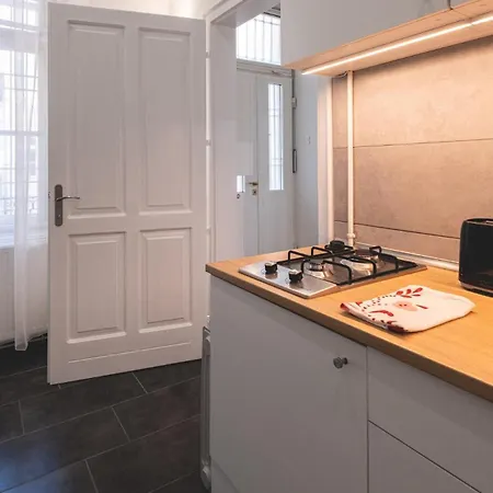 Appartamento Sunlit Modern Retreat In The Heart Of *